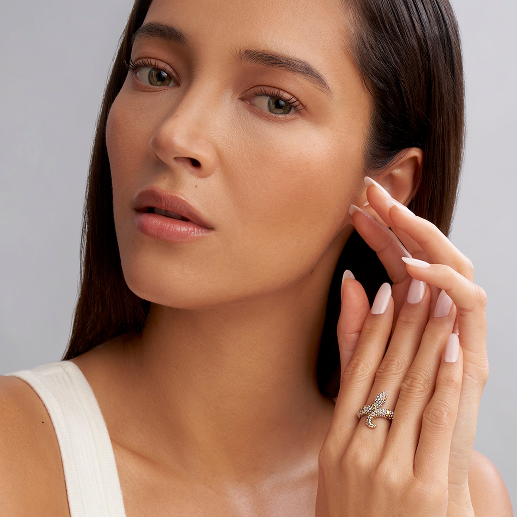 woman wearing two tone snake ring