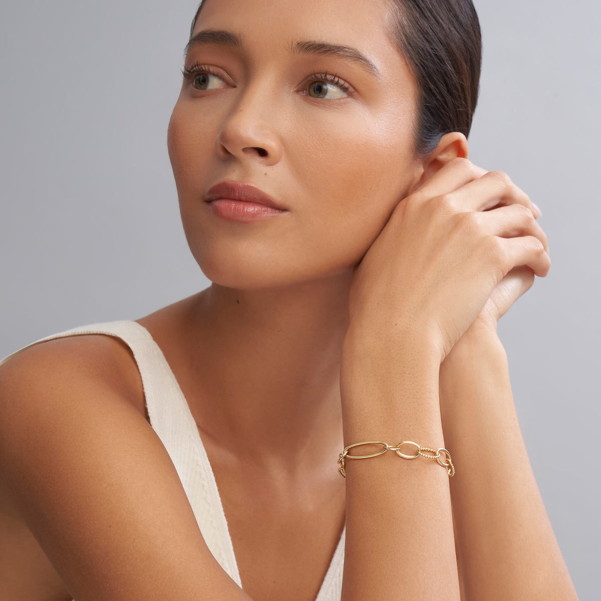 Signature Caviar 18K Gold Oval Link Bracelet – LAGOS