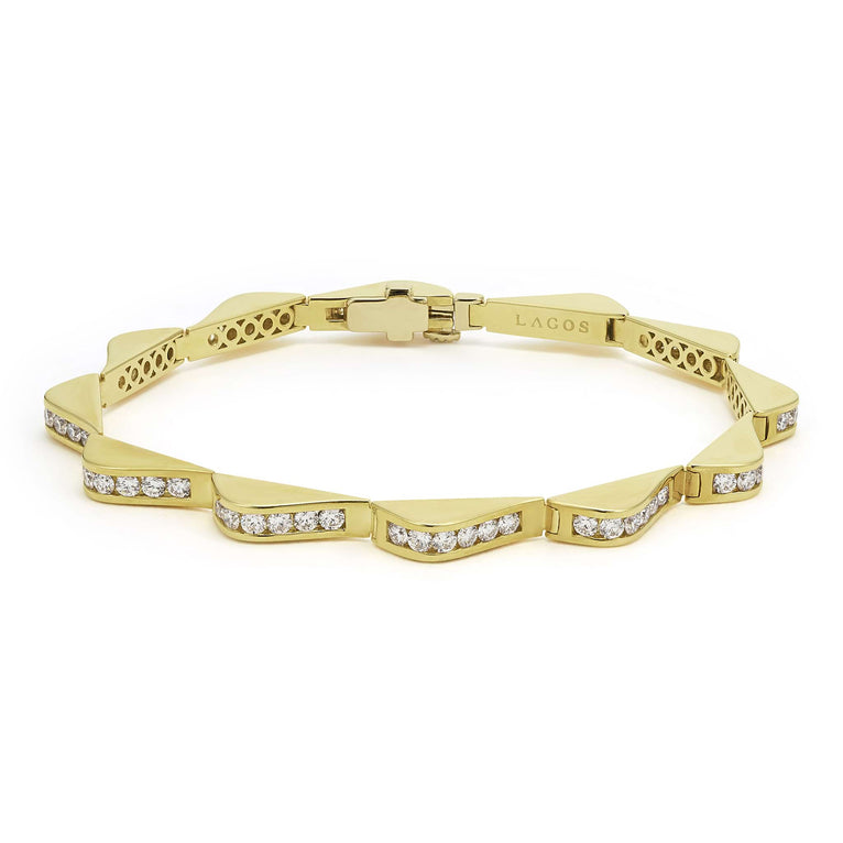 18K gold and diamonds form this luxe link wave bracelet. LAGOS diamonds are the highest quality natural stones.