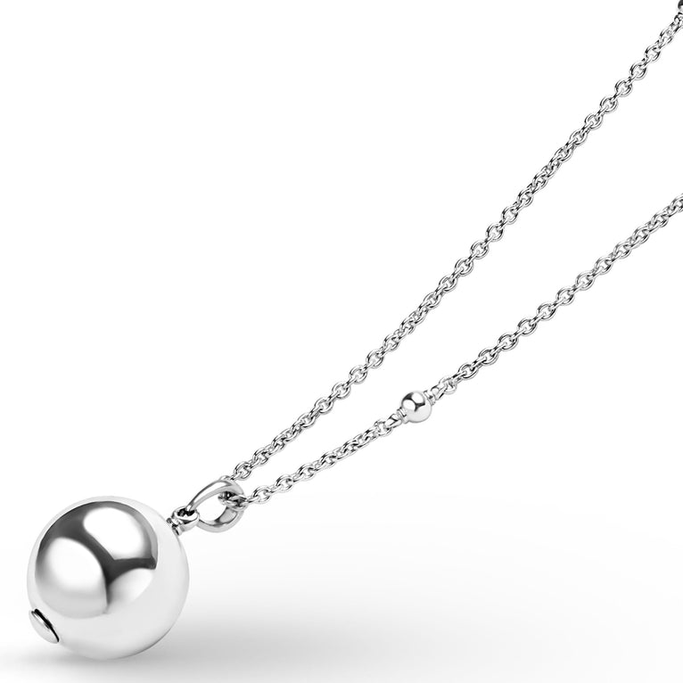 Closeup on bead pendant on sterling silver chain