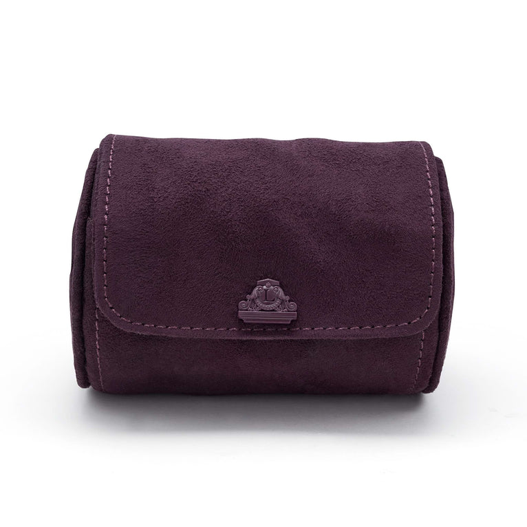 A LAGOS exclusive! This travel bracelet roll allows you to stack your favorite LAGOS bracelets neatly. Perfectly designed to protect and showcase your special pieces. LAGOS jewelry kept in these containers will resist tarnishing.